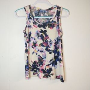 Simply Vera flower print tank top. Size M